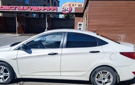 Hyundai Solaris II рестайлинг, 2015 год, 950 000 рублей, 5 фотография