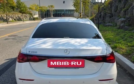 Mercedes-Benz E-Класс, 2025 год, 6 200 000 рублей, 4 фотография