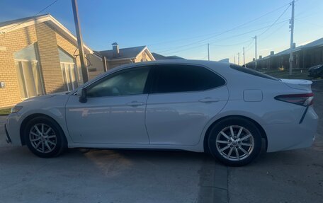 Toyota Camry, 2023 год, 2 500 000 рублей, 2 фотография