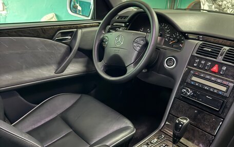 Mercedes-Benz E-Класс, 2001 год, 1 000 000 рублей, 4 фотография