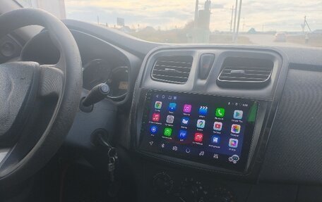 Renault Logan II, 2016 год, 550 000 рублей, 4 фотография