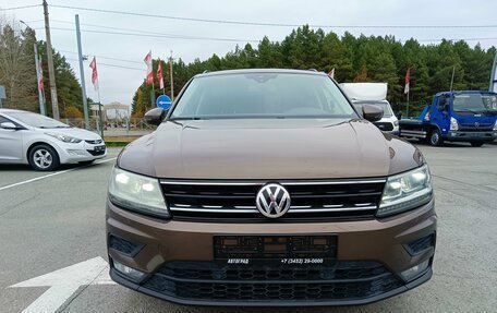 Volkswagen Tiguan II, 2020 год, 2 419 995 рублей, 2 фотография