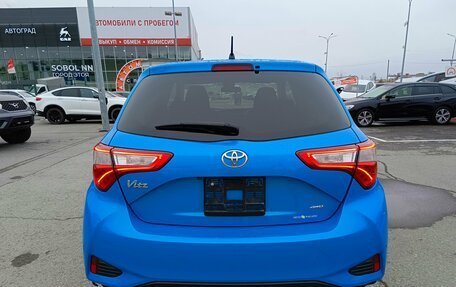 Toyota Vitz, 2018 год, 1 200 000 рублей, 6 фотография