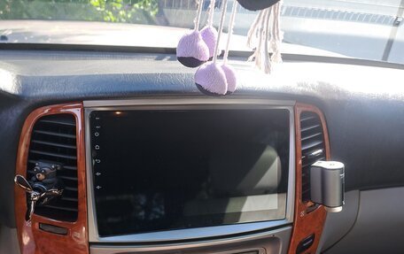 Toyota Land Cruiser 100 рестайлинг 2, 2005 год, 2 500 000 рублей, 12 фотография