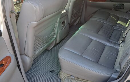Toyota Land Cruiser 100 рестайлинг 2, 2005 год, 2 500 000 рублей, 16 фотография