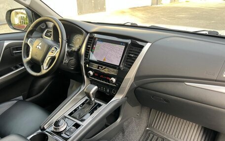 Mitsubishi Pajero Sport III рестайлинг, 2021 год, 4 150 000 рублей, 15 фотография