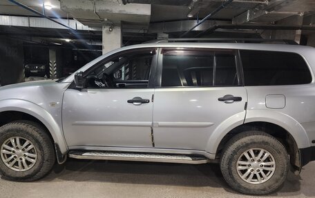 Mitsubishi Pajero Sport II рестайлинг, 2012 год, 1 550 000 рублей, 2 фотография