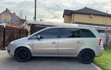 Opel Zafira B, 2011 год, 920 000 рублей, 3 фотография