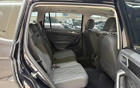 Volkswagen Tiguan II, 2023 год, 2 300 004 рублей, 11 фотография