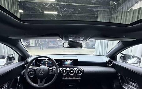 Mercedes-Benz A-Класс, 2022 год, 1 490 000 рублей, 8 фотография