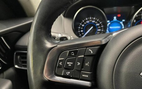 Jaguar F-Pace, 2018 год, 2 099 000 рублей, 17 фотография