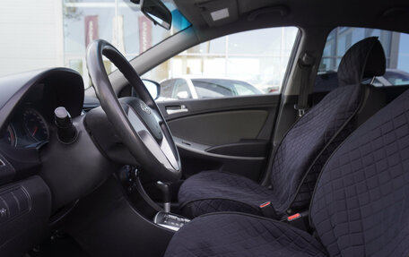 Hyundai Solaris II рестайлинг, 2012 год, 805 000 рублей, 10 фотография