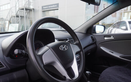Hyundai Solaris II рестайлинг, 2012 год, 805 000 рублей, 11 фотография