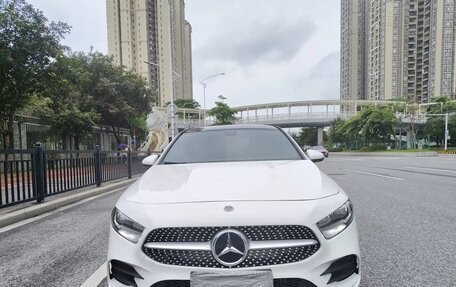 Mercedes-Benz A-Класс, 2022 год, 1 624 000 рублей, 5 фотография