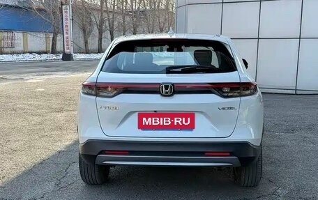 Honda Vezel, 2023 год, 1 670 000 рублей, 4 фотография