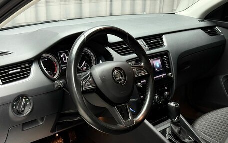 Skoda Octavia, 2017 год, 1 799 000 рублей, 9 фотография