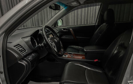 Toyota Highlander III, 2010 год, 1 850 000 рублей, 9 фотография