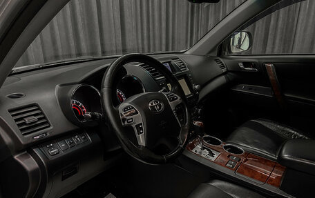 Toyota Highlander III, 2010 год, 1 850 000 рублей, 8 фотография