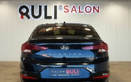 Hyundai Elantra VI, 2019 год, 1 600 000 рублей, 9 фотография