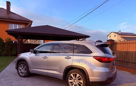 Toyota Highlander III, 2014 год, 2 050 000 рублей, 4 фотография
