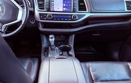 Toyota Highlander III, 2014 год, 2 050 000 рублей, 6 фотография
