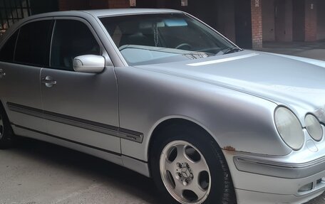 Mercedes-Benz E-Класс, 2001 год, 450 000 рублей, 3 фотография