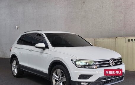 Volkswagen Tiguan II, 2021 год, 2 280 777 рублей, 2 фотография
