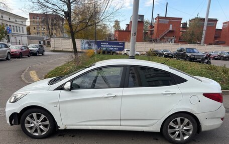 Hyundai Solaris II рестайлинг, 2011 год, 580 000 рублей, 4 фотография