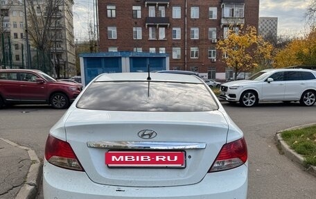 Hyundai Solaris II рестайлинг, 2011 год, 580 000 рублей, 3 фотография