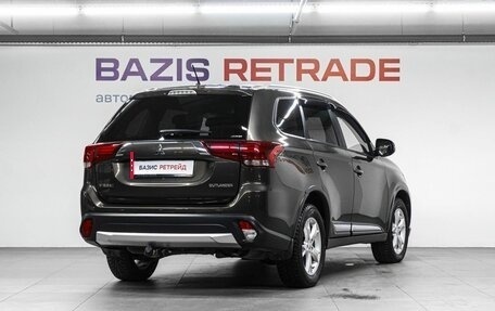 Mitsubishi Outlander III рестайлинг 3, 2015 год, 1 650 000 рублей, 6 фотография