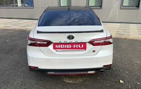 Toyota Camry, 2021 год, 3 150 000 рублей, 4 фотография