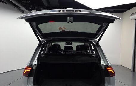 Volkswagen Tiguan II, 2022 год, 3 560 000 рублей, 3 фотография