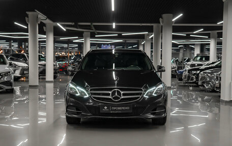 Mercedes-Benz E-Класс, 2014 год, 2 250 000 рублей, 3 фотография