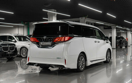 Toyota Alphard, 2024 год, 8 850 000 рублей, 5 фотография