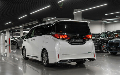 Toyota Alphard, 2024 год, 8 850 000 рублей, 4 фотография