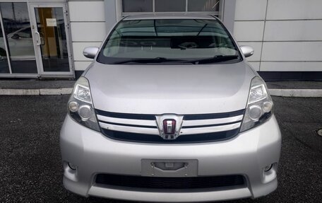 Toyota ISis I, 2012 год, 1 350 000 рублей, 3 фотография