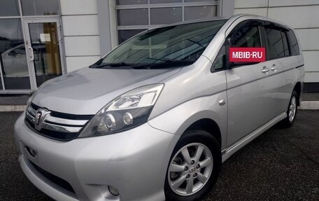 Toyota ISis I, 2012 год, 1 350 000 рублей, 2 фотография