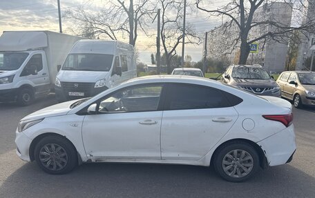 Hyundai Solaris II рестайлинг, 2017 год, 700 000 рублей, 2 фотография