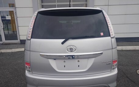 Toyota ISis I, 2012 год, 1 350 000 рублей, 7 фотография