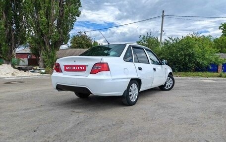 Daewoo Nexia I рестайлинг, 2009 год, 280 000 рублей, 2 фотография