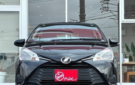 Toyota Vitz, 2017 год, 850 000 рублей, 2 фотография
