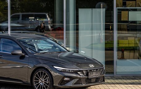 Hyundai Elantra, 2023 год, 1 895 000 рублей, 8 фотография