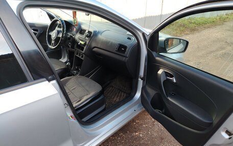 Volkswagen Polo VI (EU Market), 2011 год, 700 000 рублей, 4 фотография