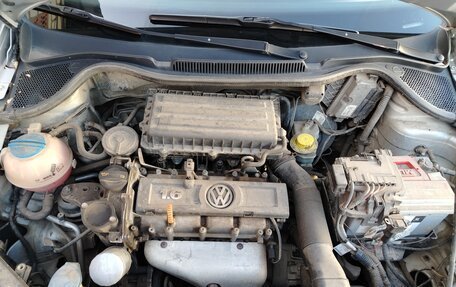 Volkswagen Polo VI (EU Market), 2011 год, 700 000 рублей, 11 фотография