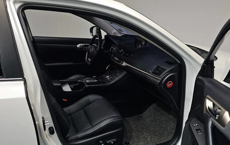 Lexus CT I рестайлинг, 2017 год, 1 495 008 рублей, 13 фотография