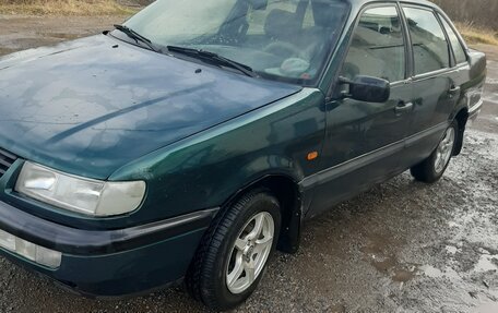 Volkswagen Passat B4, 1995 год, 280 000 рублей, 1 фотография