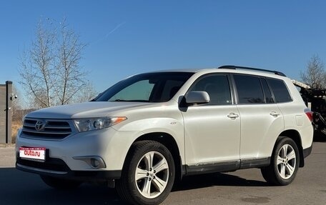 Toyota Highlander III, 2012 год, 1 525 000 рублей, 1 фотография