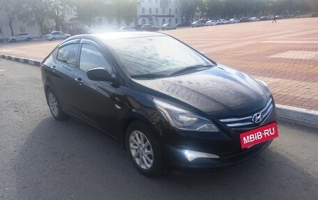Hyundai Solaris II рестайлинг, 2015 год, 939 000 рублей, 2 фотография