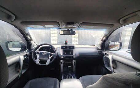 Toyota Land Cruiser Prado 150 рестайлинг, 2010 год, 2 870 000 рублей, 5 фотография