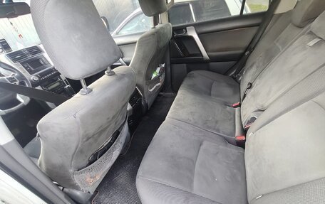 Toyota Land Cruiser Prado 150 рестайлинг, 2010 год, 2 870 000 рублей, 8 фотография
